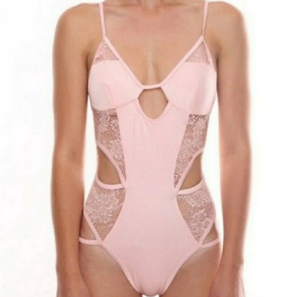 Sexy, Strappy One Piece MINKPINK Swim Suit Size S